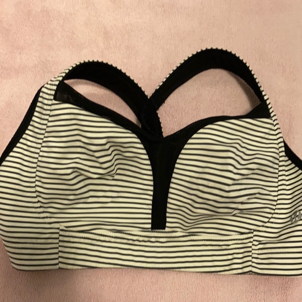 Lululemon bra 32D